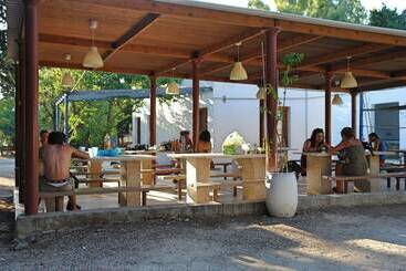 هتل Krios Beach Camping