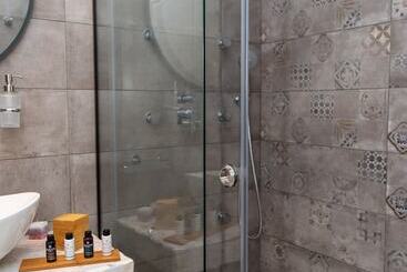 هتل Mythology Naxos Villas & Suites