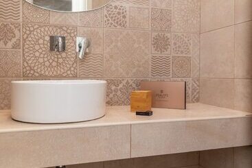 هتل Mythology Naxos Villas & Suites