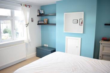 کلبه Modern Family Home In London