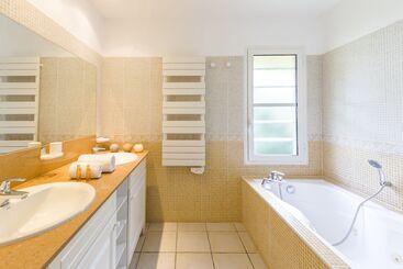 اقامتگاه Lagrange Vacances La Clairière Aux Chevreuils