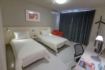 هتل Jinjiang Inn Shanghai Changzhong Road
