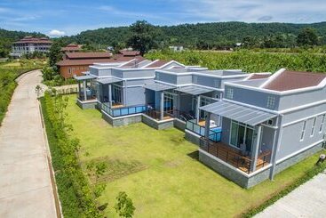 هتل Phurua Sanctuary Resort And Spa