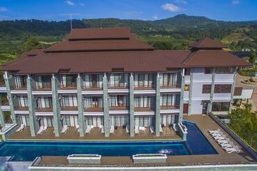 هتل Phurua Sanctuary Resort And Spa