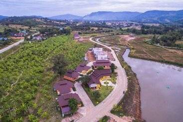 هتل Phurua Sanctuary Resort And Spa