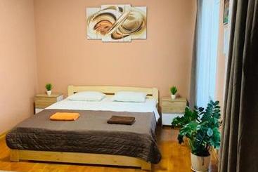 هاستل хостел Friends House