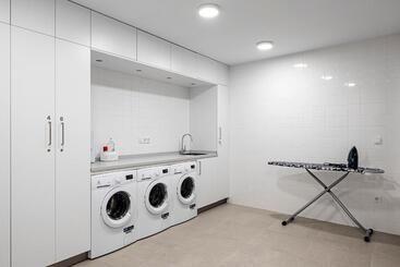 Apartamentos Y Estudios Céntricos Conil Home Suite