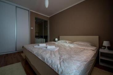 Hostel S