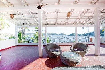 هتل Del Pescador Beachfront