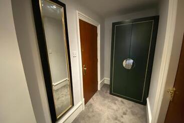 هتل No6 West Coates