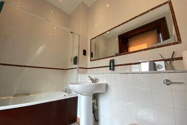 هتل No6 West Coates