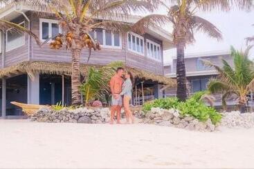 هتل Ocean Escape Resort & Spa