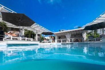 هتل Ocean Escape Resort & Spa