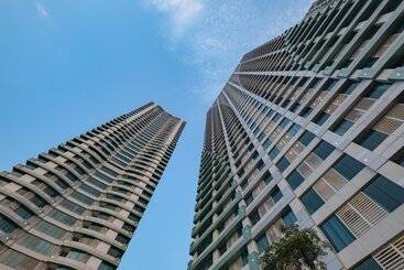 هتل Oyo 2245 Apartment Grand Kamala Lagoon
