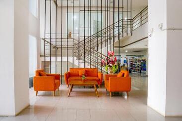 هتل Oyo 2942 Apartement River View Jababeka