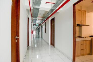 هتل Oyo 2942 Apartement River View Jababeka