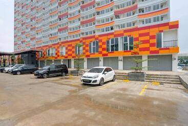 هتل Oyo 2942 Apartement River View Jababeka