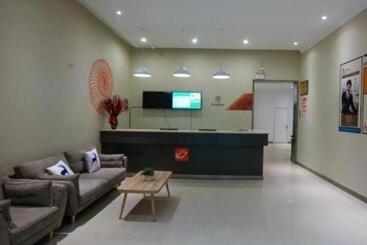 هتل Shell Xinxiang Weibin District Railway Station Department Store