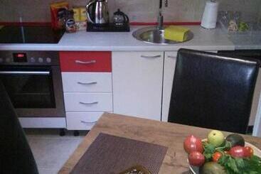 پانسیون Apartman Nisa