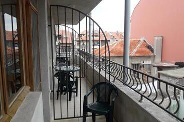 پانسیون Georgievi Guest House
