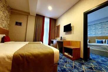 Porto Hotel Baku