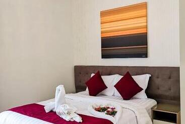 هتل The Spot Residence
