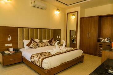Merak Resort  Bhimtal