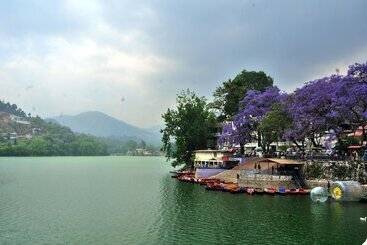 Merak Resort  Bhimtal