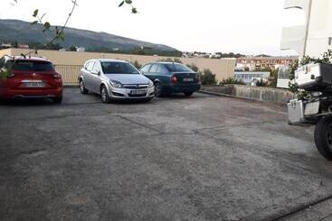 پانسیون Guesthouse Dona