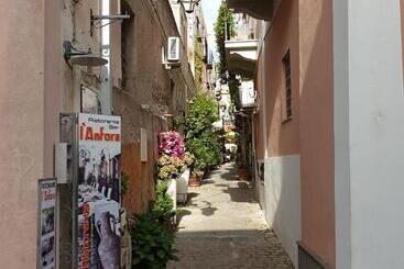 پانسیون Lipari Suite Apartament
