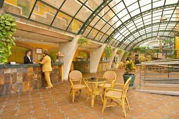Apartamentos La Carabela