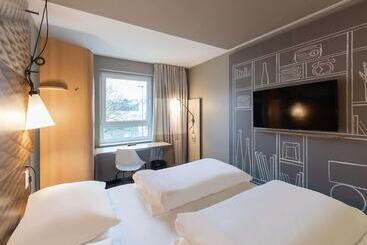 B&B HOTEL Wuppertal-City
