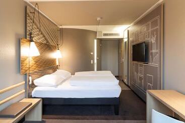 B&B HOTEL Wuppertal-City