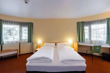B&B HOTEL Wuppertal-City