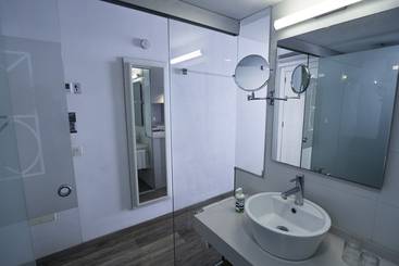 Coral Ocean View - Adults Only