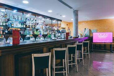 Grand Muthu Golf Plaza Hotel & Spa