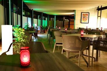 Grand Muthu Golf Plaza Hotel & Spa