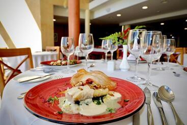 Grand Muthu Golf Plaza Hotel & Spa