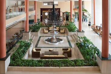 Grand Muthu Golf Plaza Hotel & Spa
