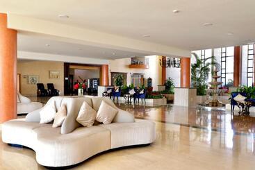 Grand Muthu Golf Plaza Hotel & Spa