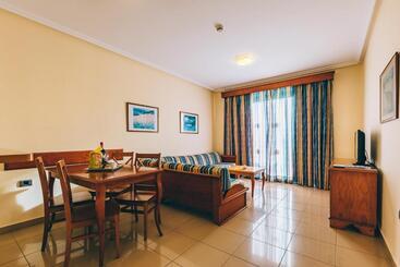 Grand Muthu Golf Plaza Hotel & Spa