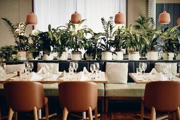 Amora Hotel Jamison Sydney