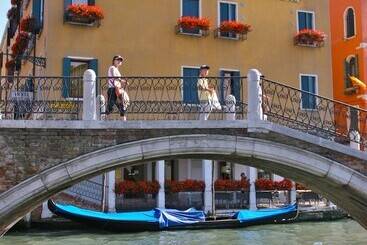 هتل Arlecchino