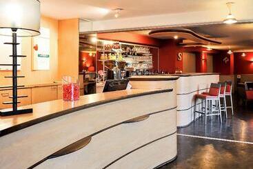 هتل Ibis Autun
