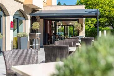 هتل Ibis Beaune Centre