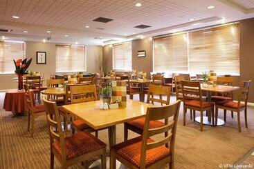 هتل Ibis Chesterfield Centre – Market Town