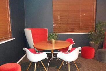 هتل Ibis Chesterfield North Barlborough
