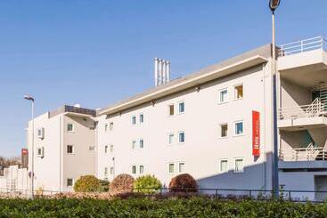 هتل Ibis Guimaraes