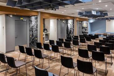 هتل Ibis Lille Centre Gares