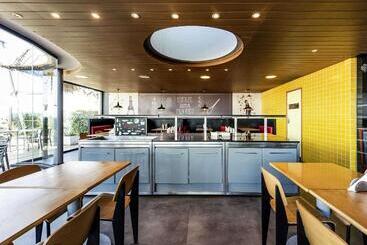 هتل Ibis Montevideo Rambla